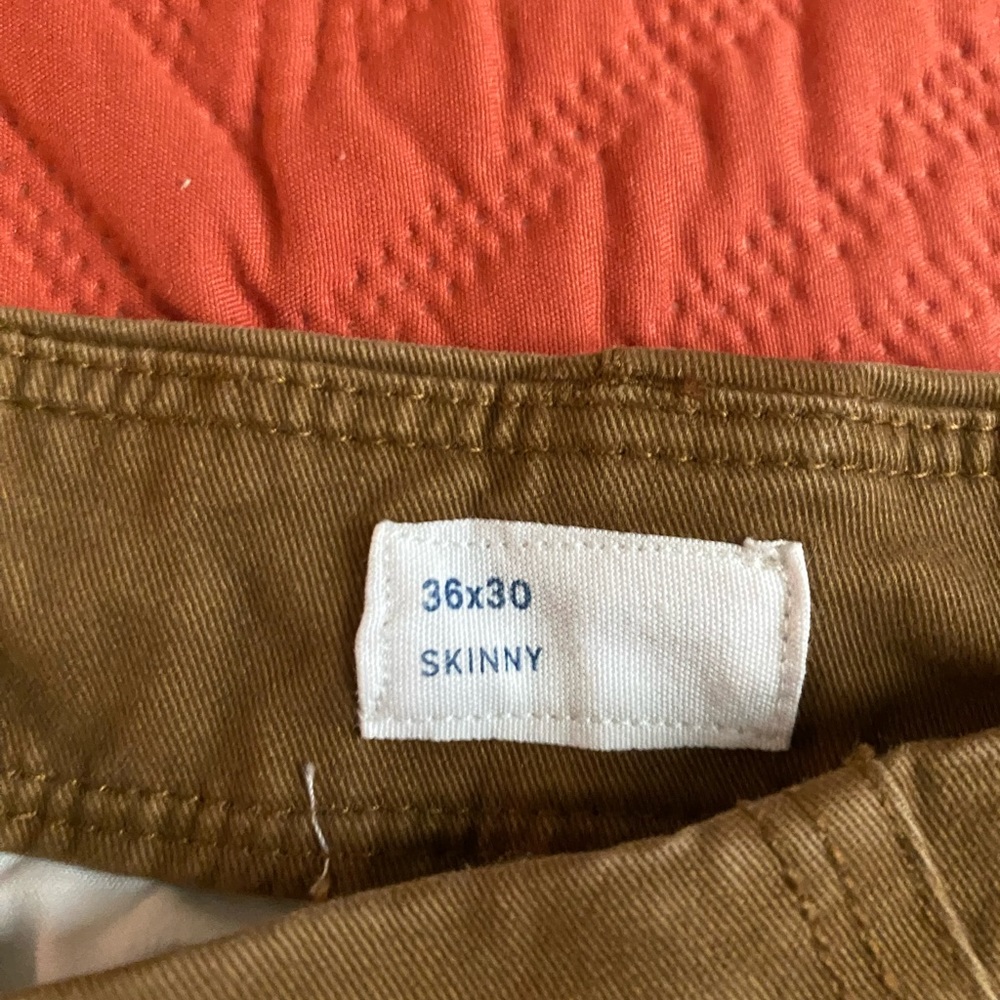 Men’s Gap Slim Fit Khakis Size 36x30 - Picture 3 of 4